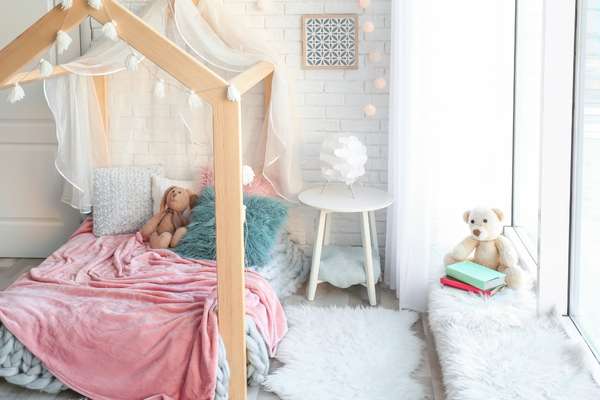 A Spectacular Bed In Little Girl Bedroom