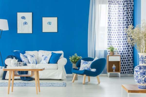 Try Pairing Blue Walls With White Curtains