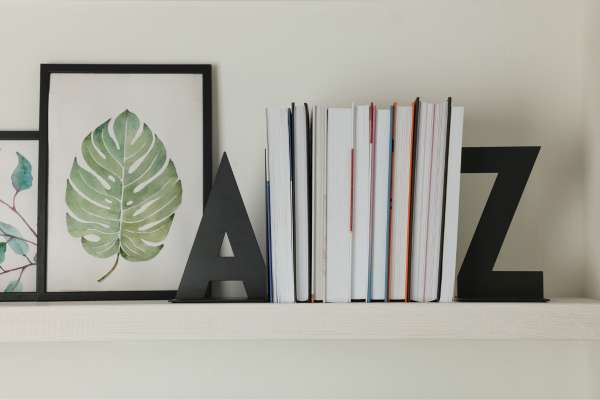 Importance Of Arranging Picture Frames On A Bookshelf