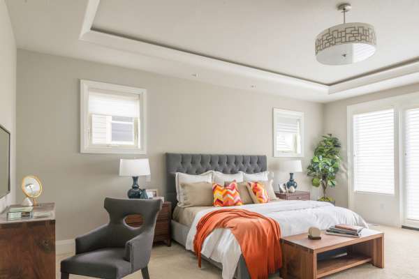 Selecting the Right Color Palette for a Spacious Feel For Small Master Bedroom